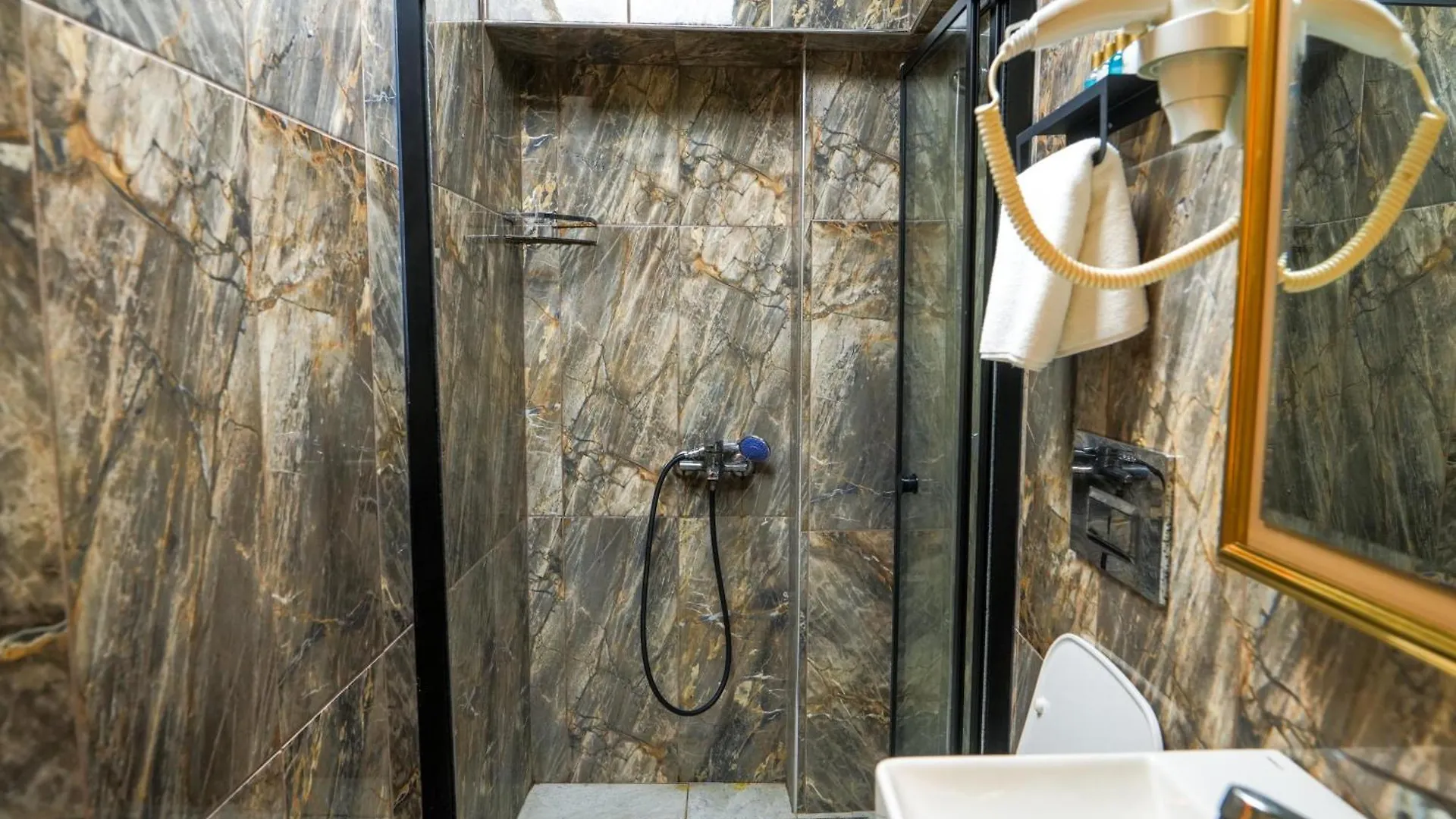 Moonlight Suit Hotel Taksim 伊斯坦布尔 0*,